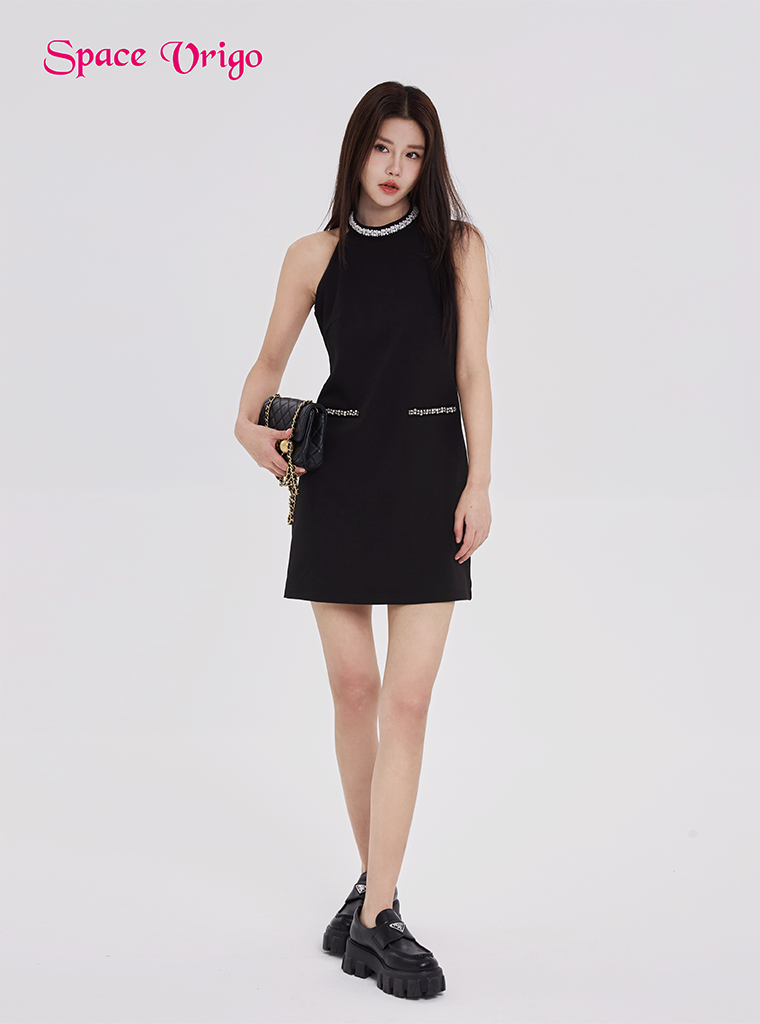 Light Luxury 25 Early Spring Christmas New Year's Day New Year's Holiday dress dress French fashion diamond trim black halter skirt drill edge