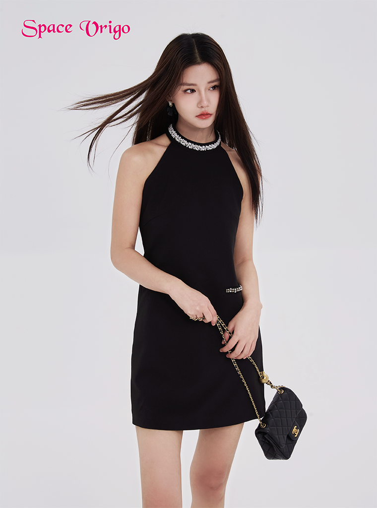 Light Luxury 25 Early Spring Christmas New Year's Day New Year's Holiday dress dress French fashion diamond trim black halter skirt drill edge